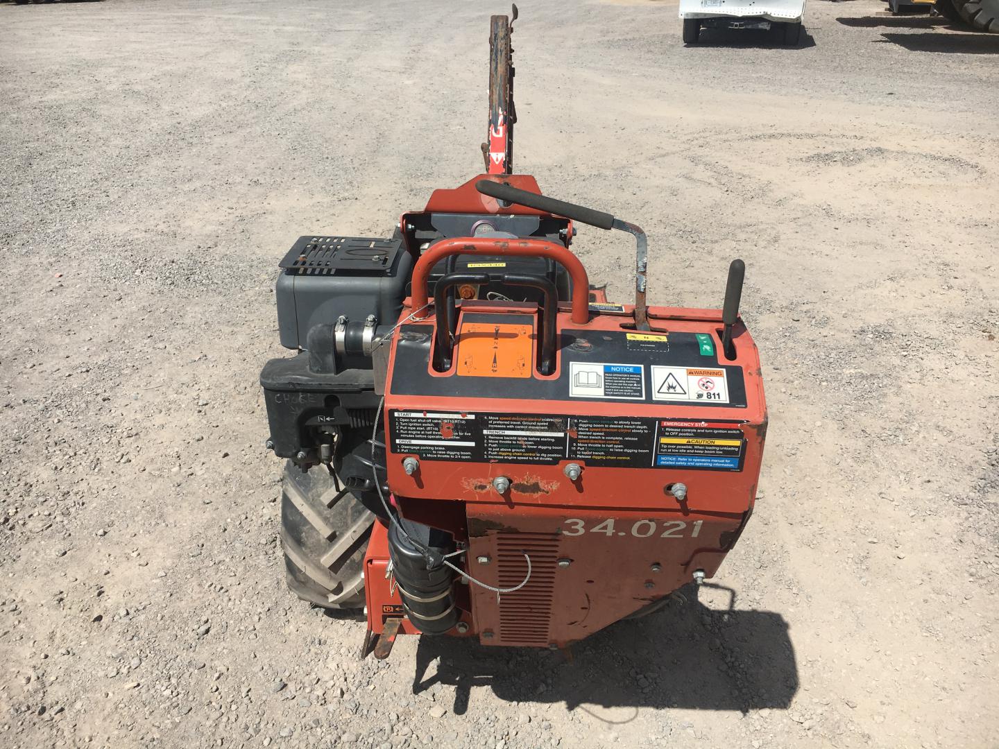 DITCH WITCH RT12